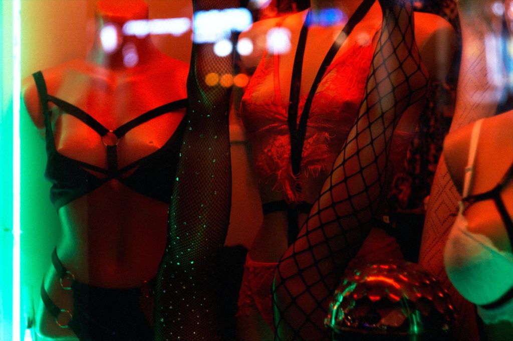 Les prostituées font face à une précarité montante pendant le confinement. Crédits : ©Artem Labunsky.